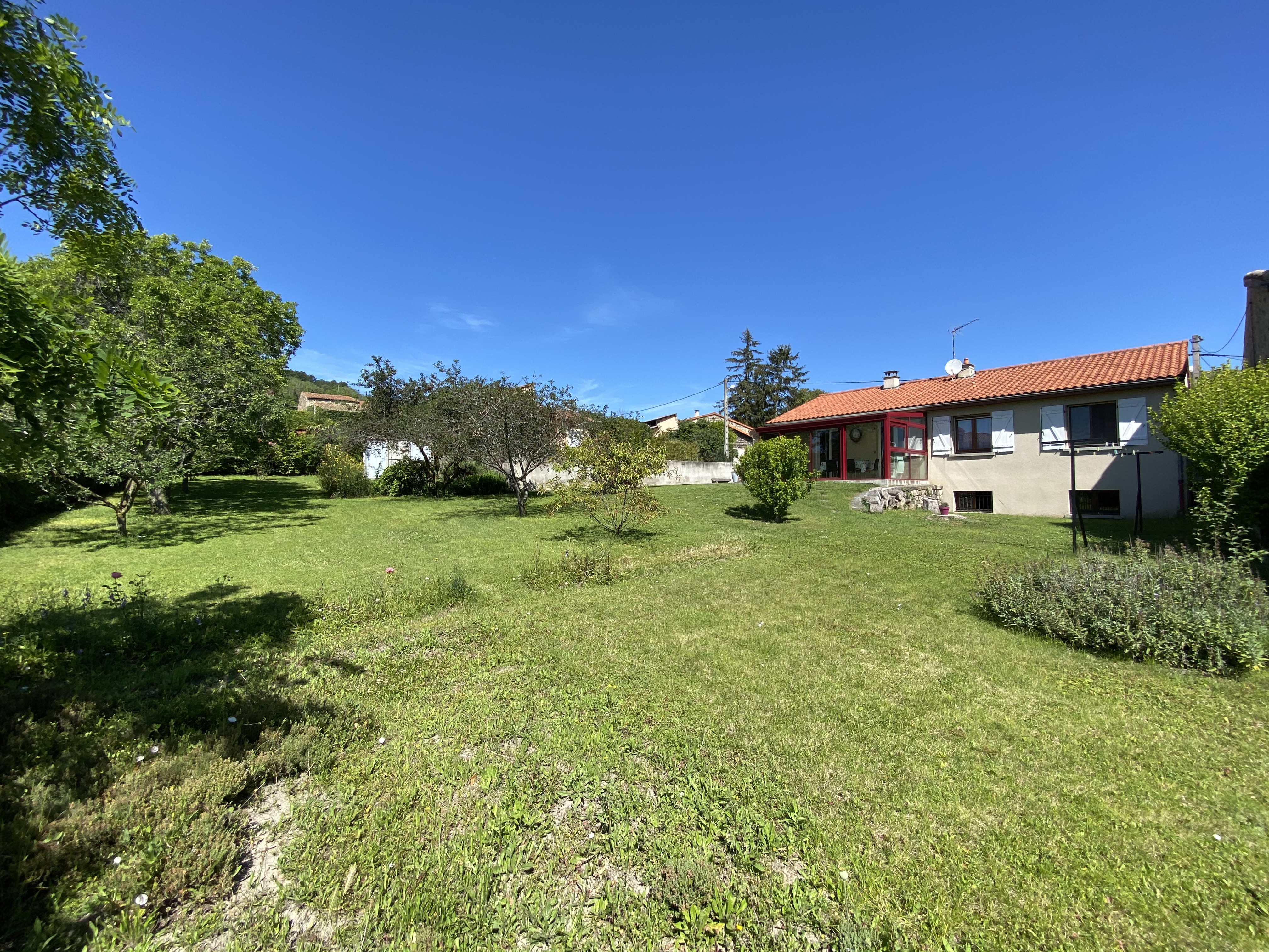 Maison à Vendre La Roche Blanche 63670